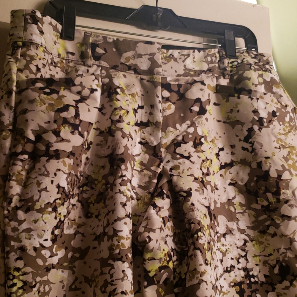 capris - Picture 2 of 3